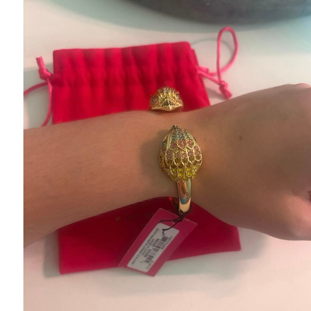 NWT Kurt Geiger double crystal eagle head gold bangle bracelet - Picture 4 of 5
